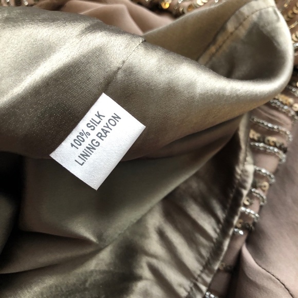 Beaded Parker Dress. Size M - Picture 9 of 9